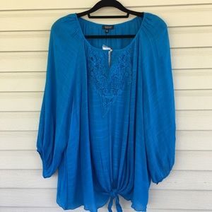 Spense Woman Tie Front Top